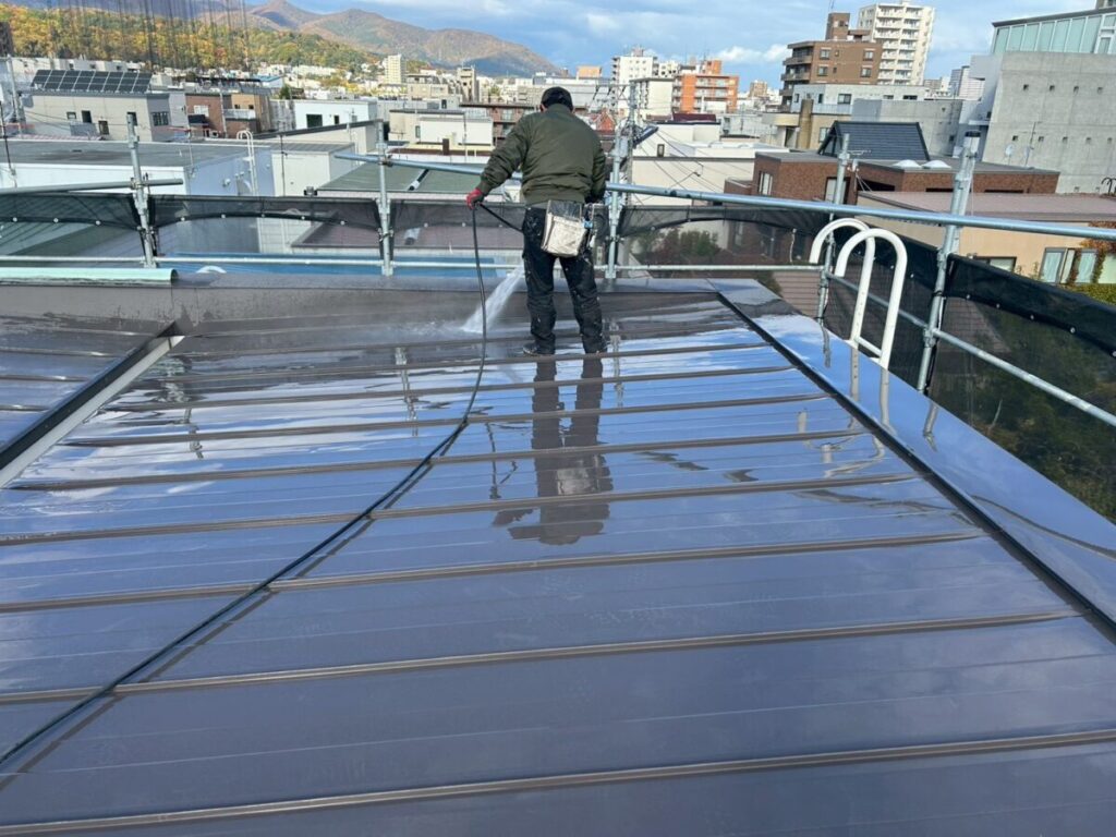 中央区-K様邸-屋根・壁(シールあり)-屋根洗浄